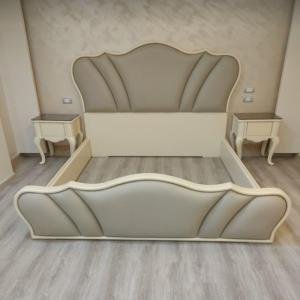 Royal Curve Upholstered Bed