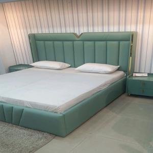 Luxe Velvet Green Bed Set