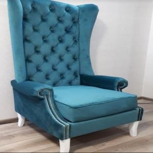 Elegant Teal Velvet High-Back Chair with Nailhead Trim