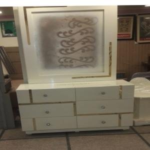 Modern White Vanity Set with Artistic Mirror and Storage Drawers