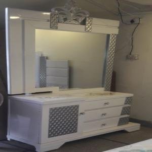 Regal White Dressing Table with Mirror and Storage